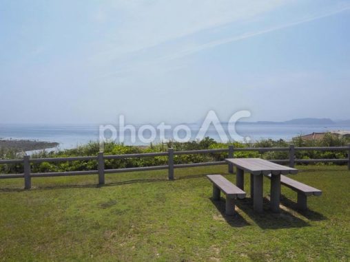 阿波連岬園地のテーブル椅子（渡嘉敷島）
