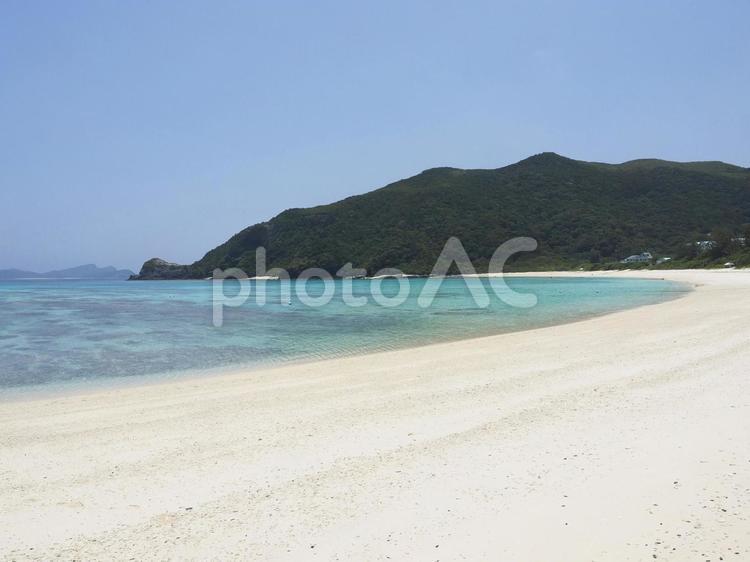 美しい砂浜 渡嘉志久ビーチ（渡嘉敷島）