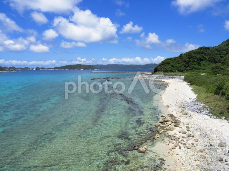 慶留間島の浜辺（沖縄県座間味村）