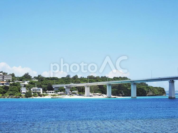 瀬底大橋（沖縄県本部町）