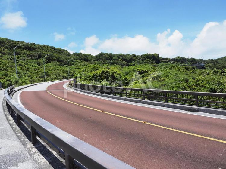 ニライカナイ橋からの景色（沖縄県南城市）