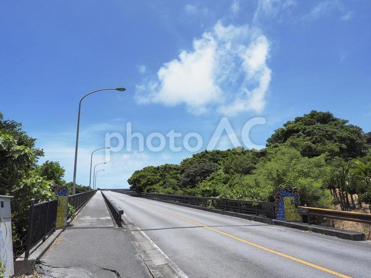 ニライカナイ橋の入り口（沖縄県南城市）