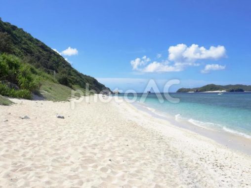 美しい砂浜、ニシバマビーチ（座間味村）