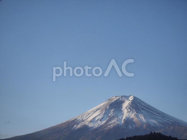 冬、早朝の富士山